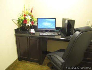 Super 8 By Wyndham Laporte La Porte Facilities photo